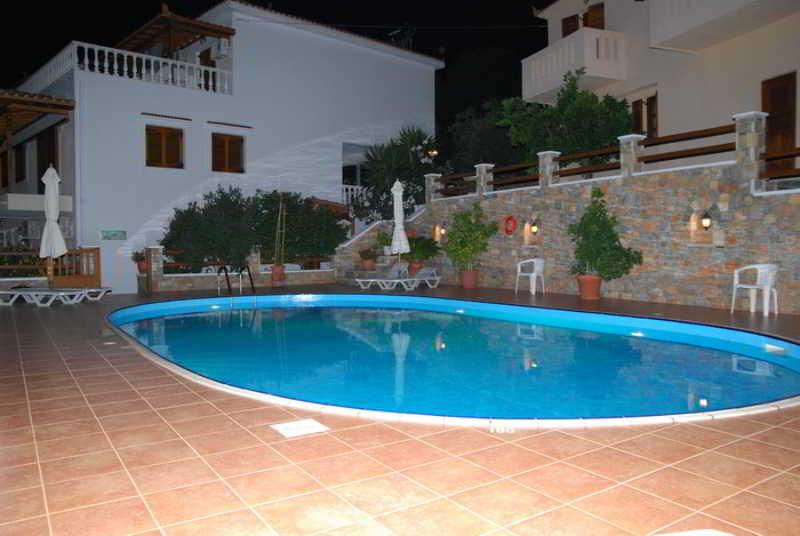 Elena Studios Patitírion Exterior foto