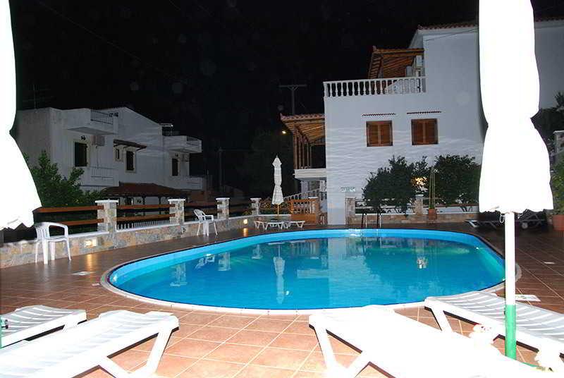 Elena Studios Patitírion Exterior foto